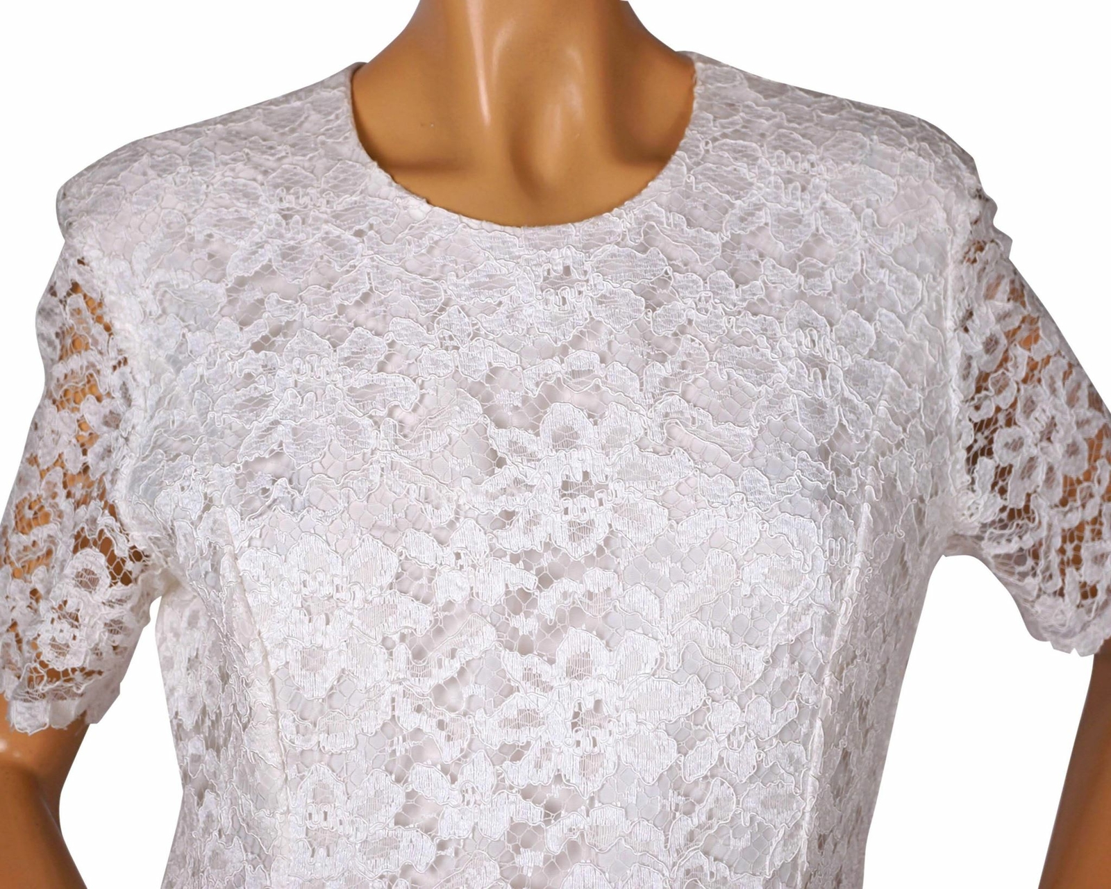 1980s Lace Wedding Gown – Size 12 UK