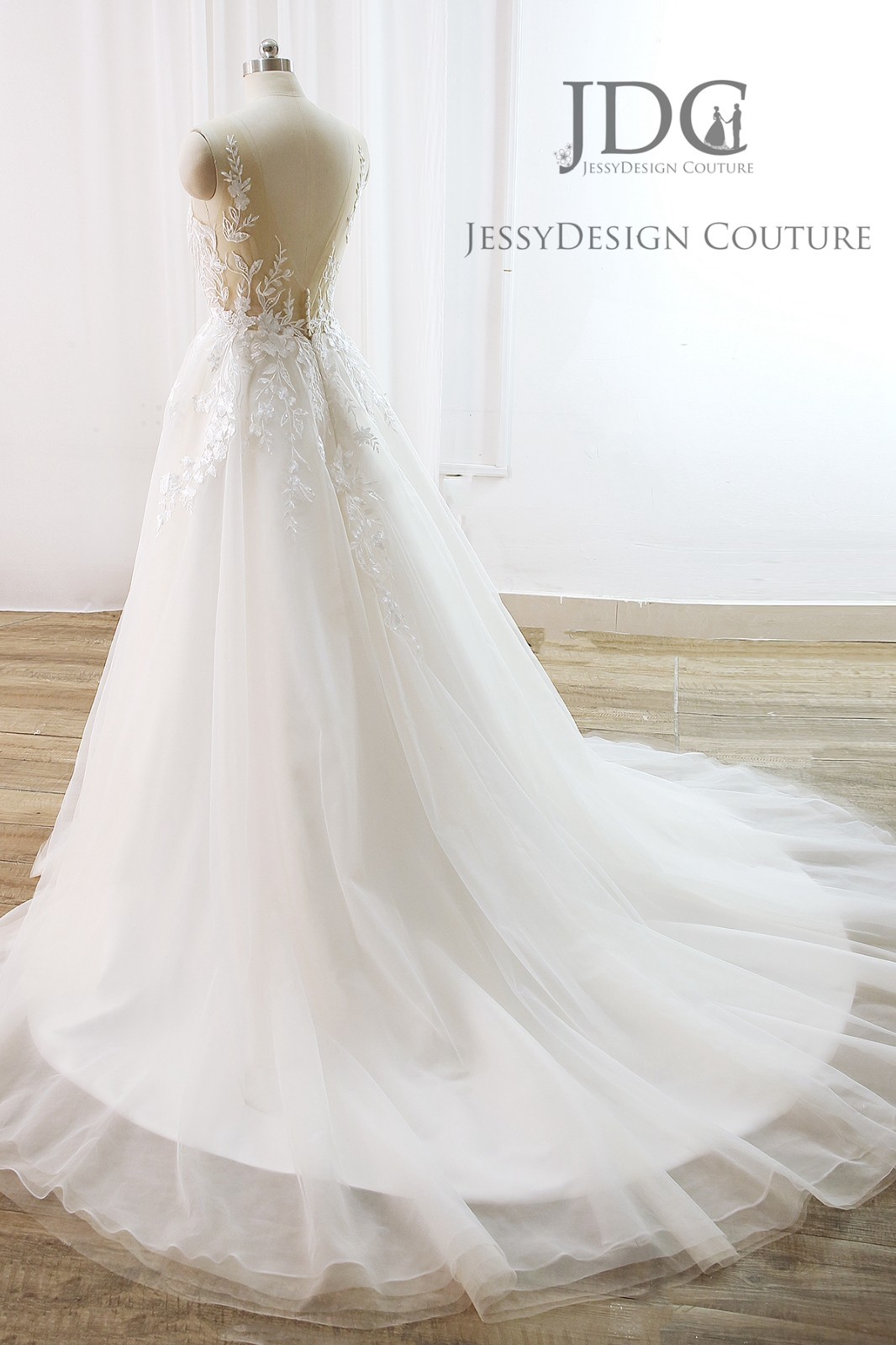 Airy glitter lace wedding dress wedding dress 32-60 straps ivory crystals