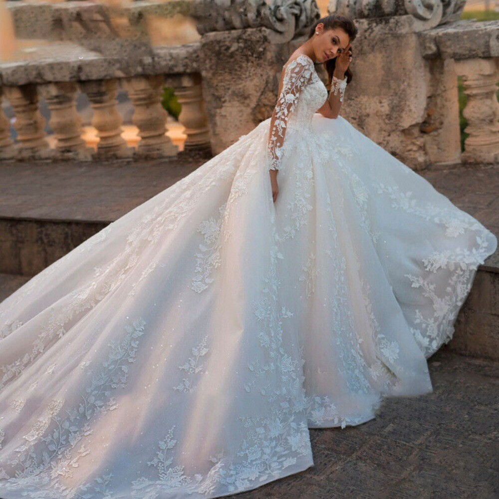 Women Luxury Wedding Dress V-Neck Backless Sexy Bridal Gowns Lace Appliques Robe