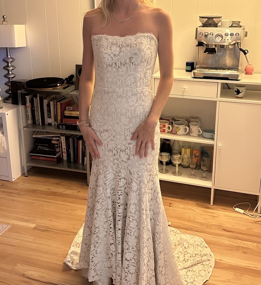 Blush by JLM Size 2 Ivory/Champagne Lace Mermaid Sweetheart Train Button Back