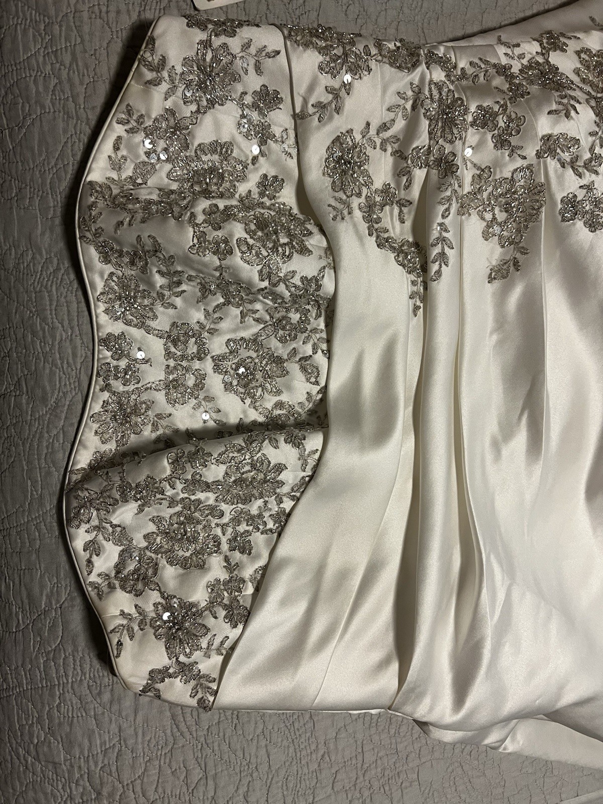 David’s Bridal 20W Ivory Strapless Ball Gown Corset Back Beaded Embroidery