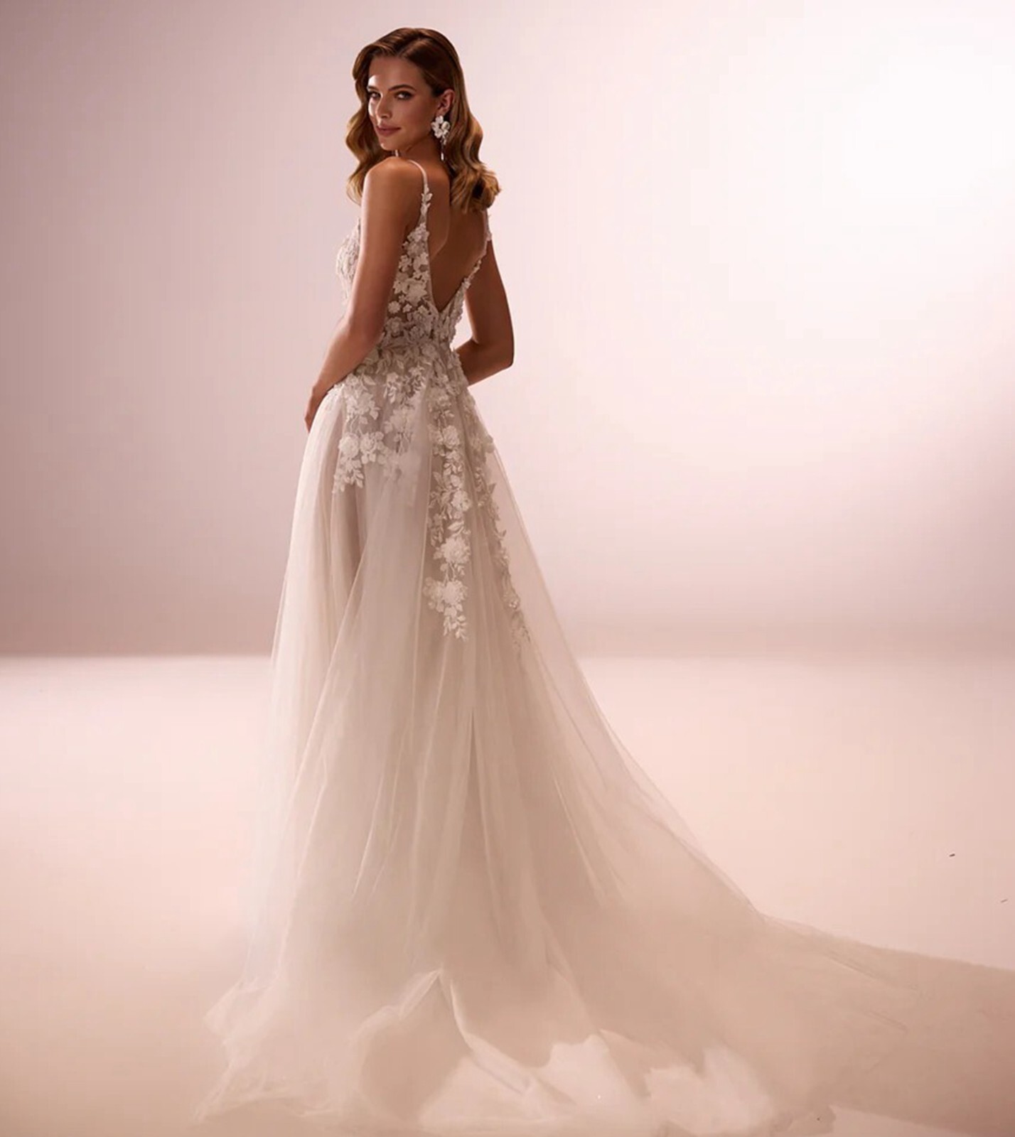 2025 Summer Beach Leaves Lace Wedding Dress Bridal Gown Custom made Sheer Bodice