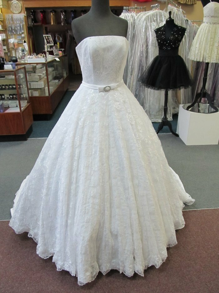White Lace Ballgown Bridal Wedding Gown Dress Train 6 Forever Yours 45226
