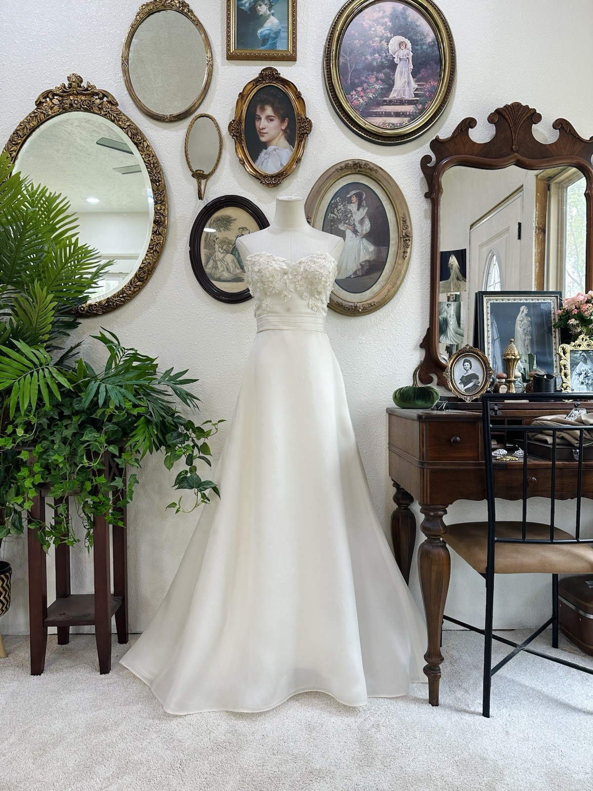 Vintage Watters Brides Ivory Wedding Dress – Strapless A-Line Bridal Gown