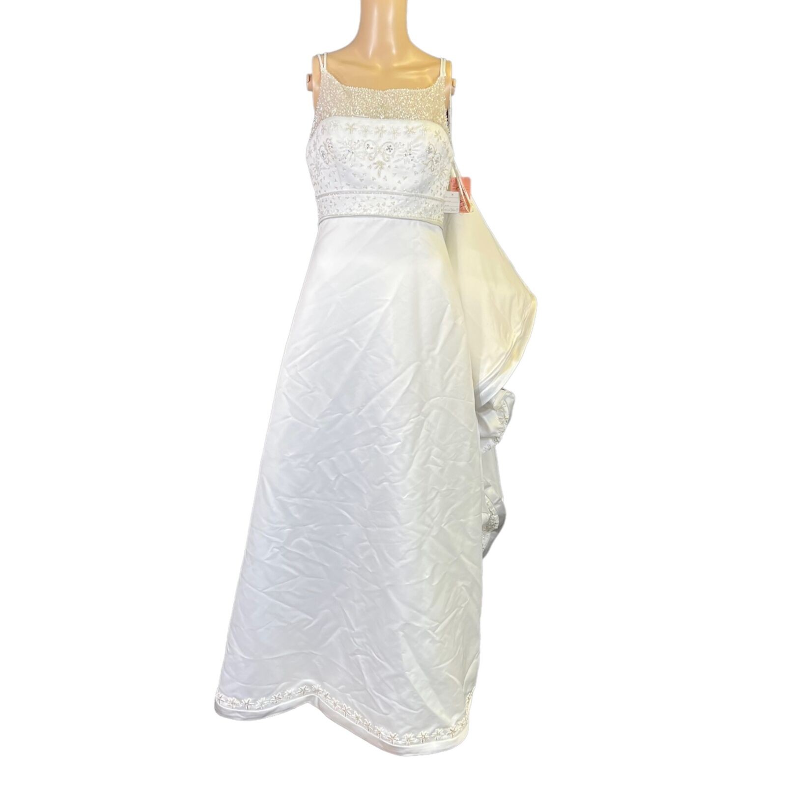 Signature Bridal Gown Sz 10 White Beaded Wedding Dress A Line Train Sleeveless