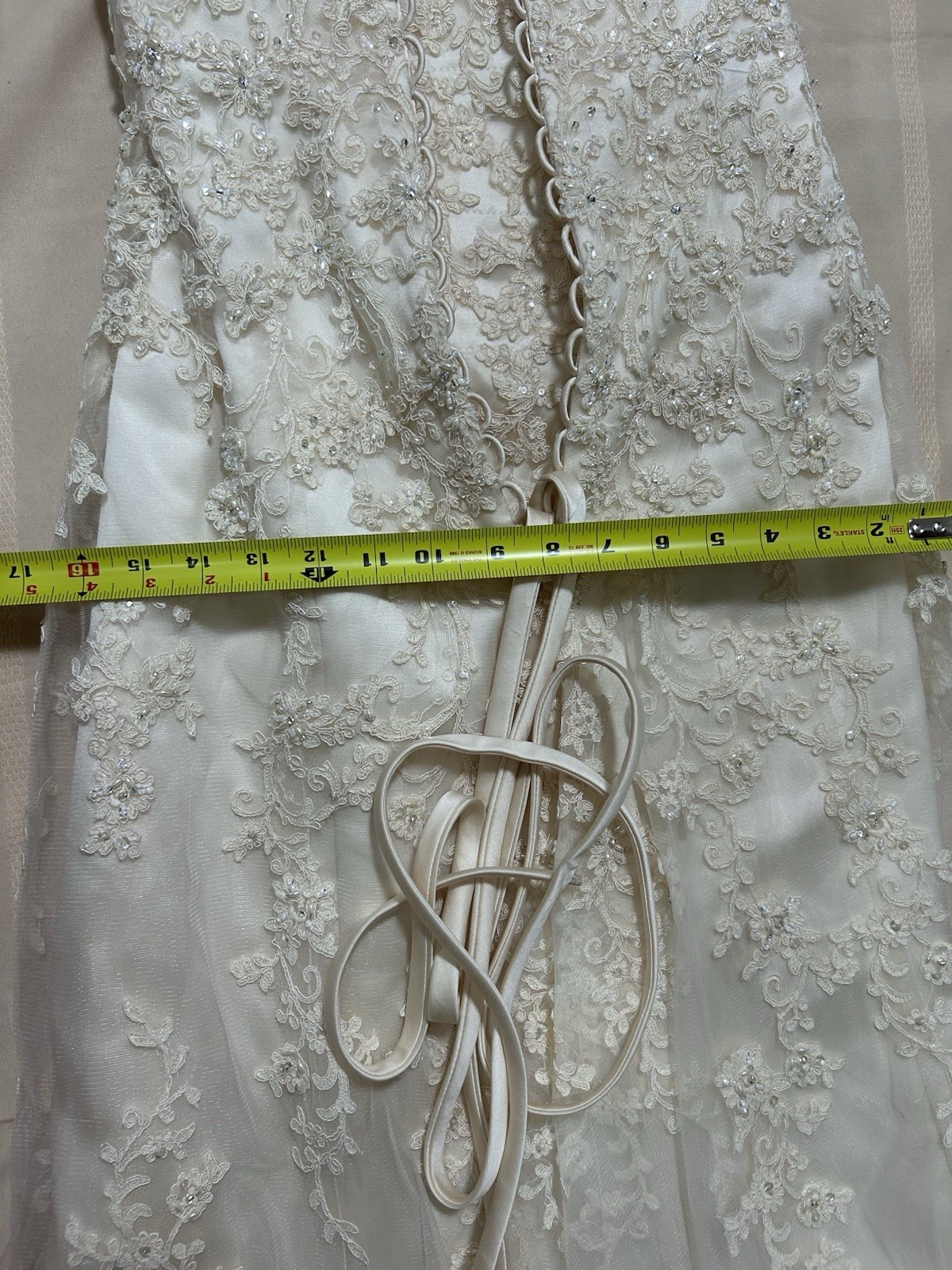 Maggie Sottero Emma Wedding Dress Size 6 Ivory Corset Detachable Cap Sleeves