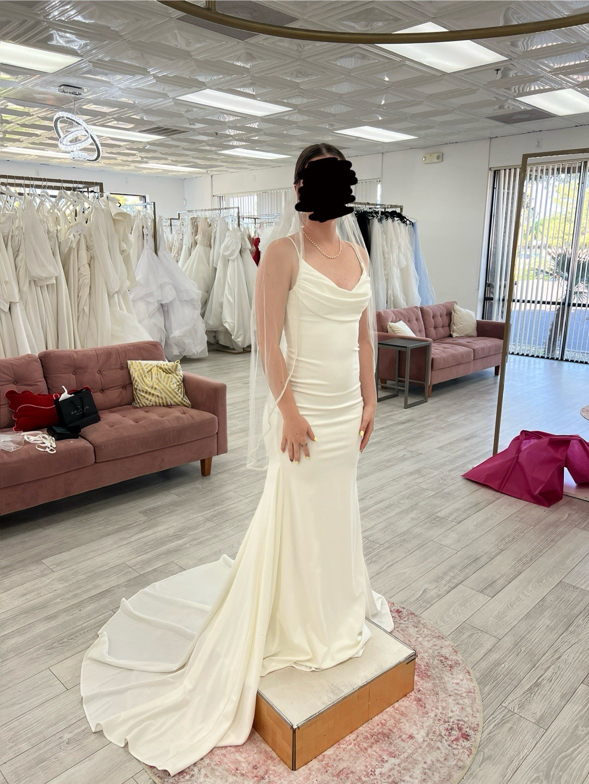 Strut Ivory Cowl Neck Sheath Crepe Wedding Dress Sleeveless Size 2 Train