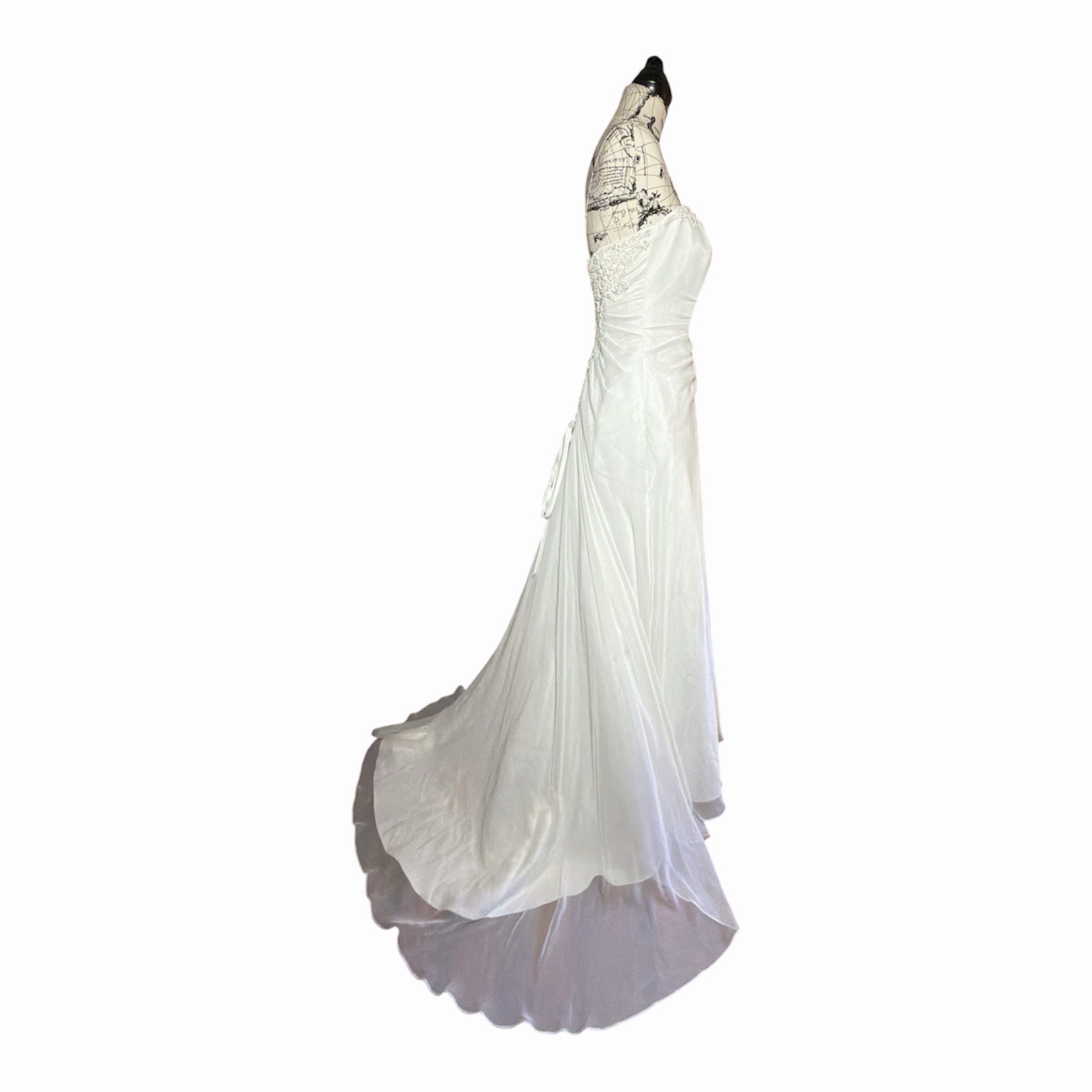 David’s Bridal V9409 White Size 6 Chiffon A-line Wedding Dress W/ Side Draping