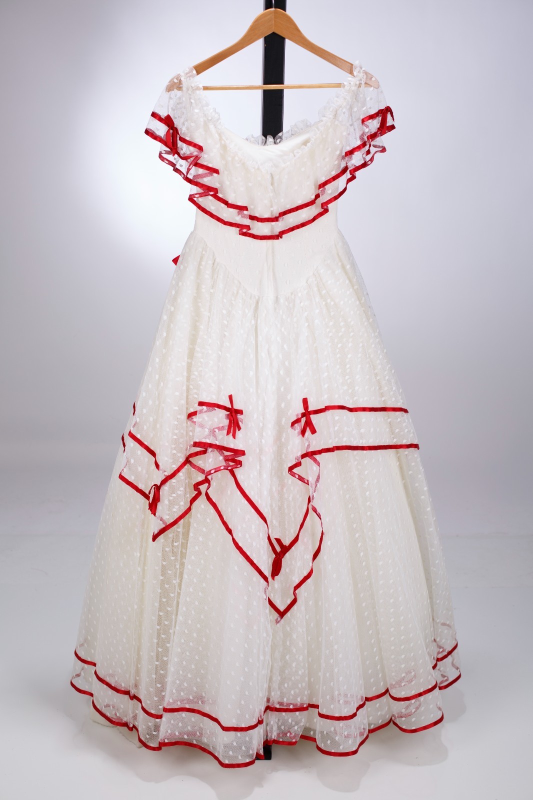 VTG Flirtations by Alfred Angelo Dotted Tull Southern Ball Gown Ivory Size 3/5