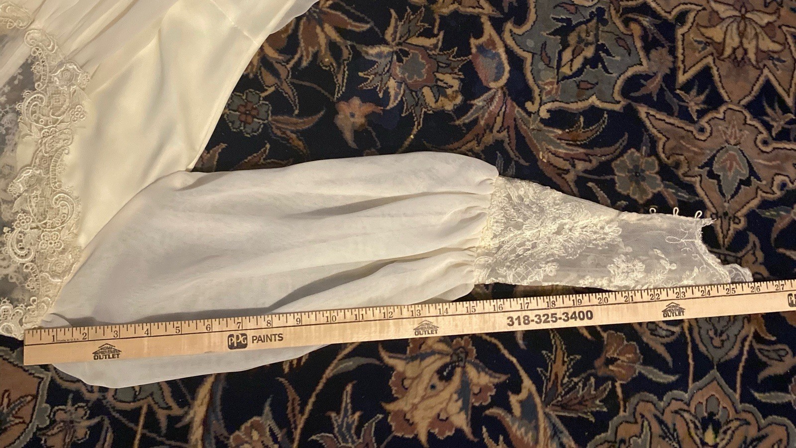 Beautiful 1970s Cream Colored Wedding Dress. Unbranded. (Hem Has Few Spots-Pics)