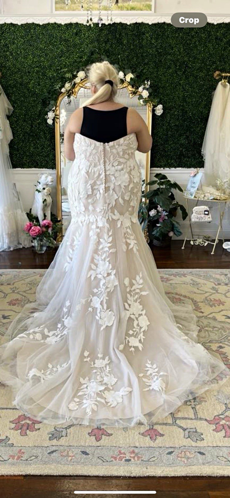 David’s Bridal Plus Size 24 Ivory/Nude Lace Mermaid Wedding Dress Train Buttons