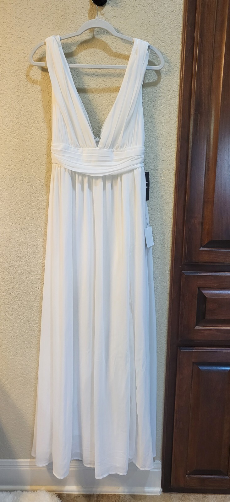 New Lulu’s White Wedding Dress V-neck with Straps – Chiffon Long Length withSlit