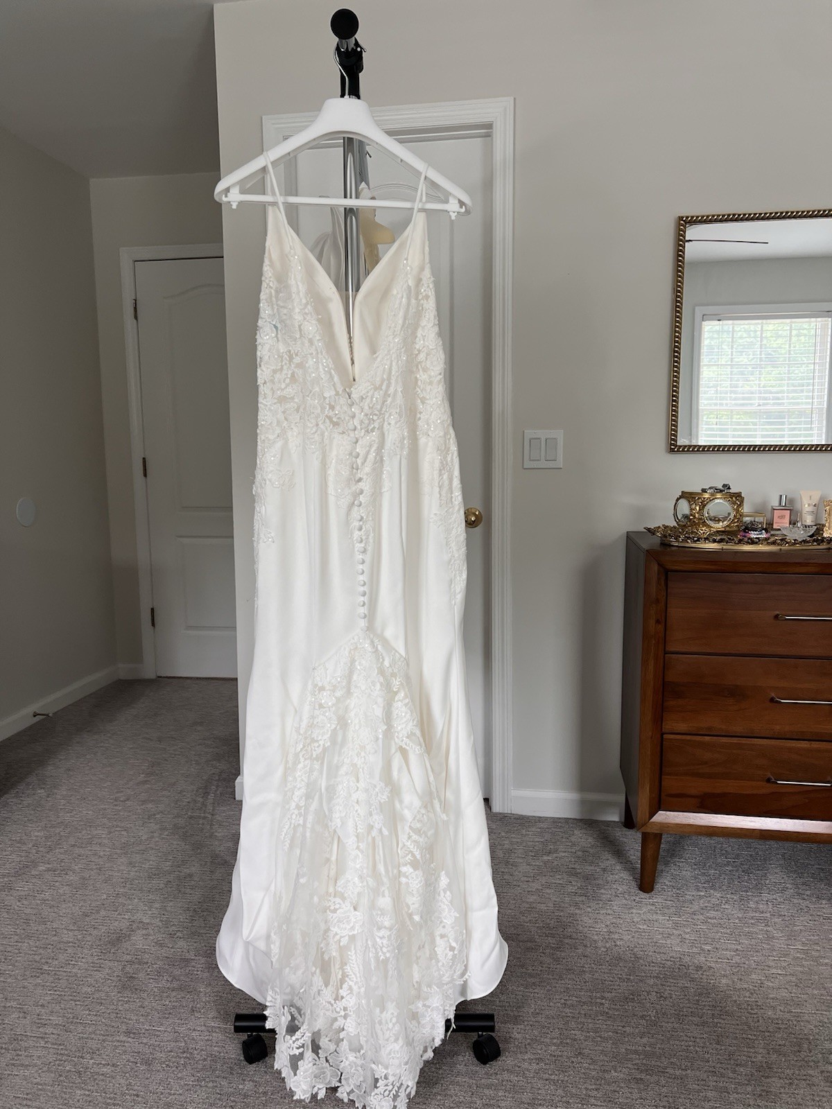 Rosa Clará Venus 2024 Bridal Collection. Altered but never worn.