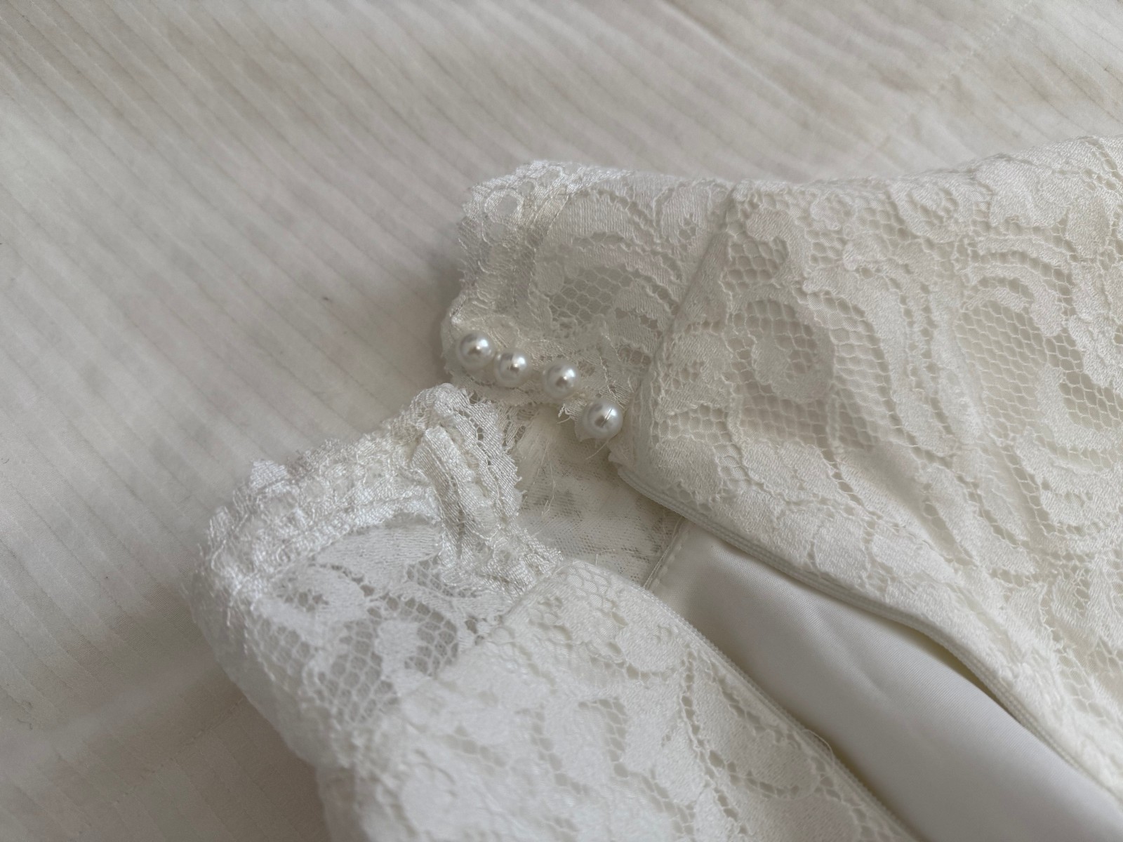 UNWORN Wedding Dress Traditional High Neck Lace Ivory Bride Women / NEW