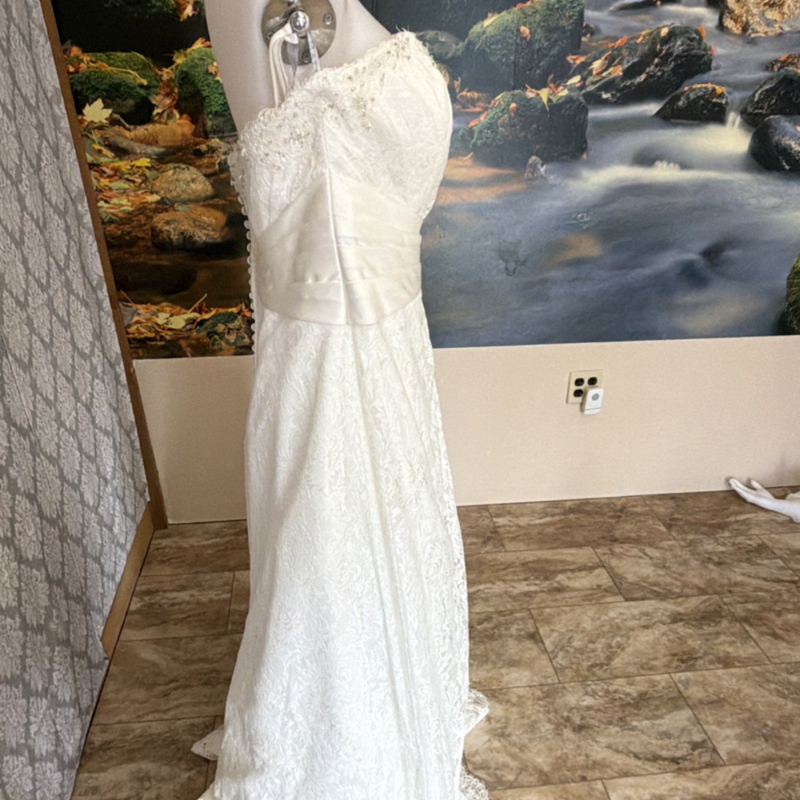 Mary’s Ivory Lace Beaded A-Line Wedding Dress Buttons Back Size 16 Lot#6