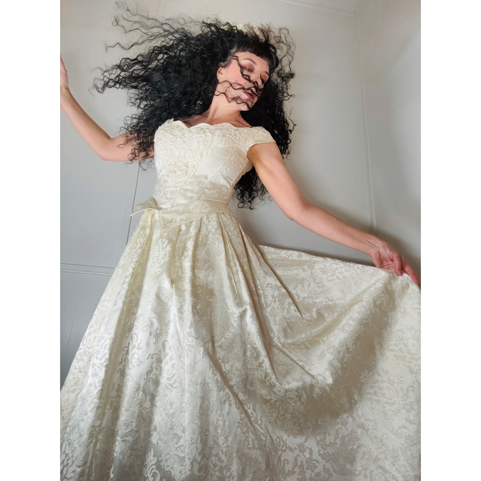 1990s Vintage Cream and Gold Jacquard Princess Bridal Gown by Jessica McClintock