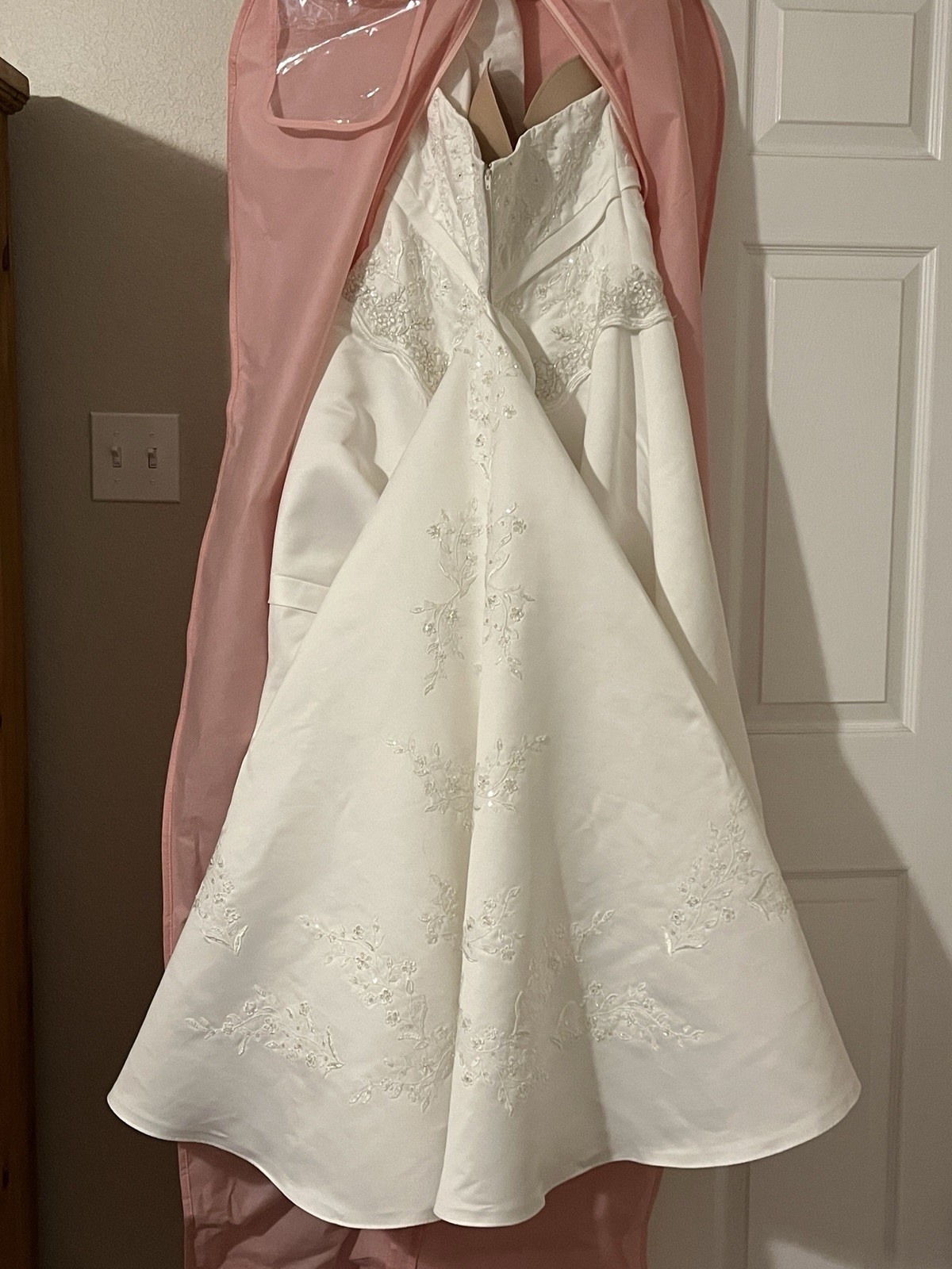 Short brides! Eden Bridals Halter V-Neck Beaded A-line Train Dress Sz 14 altered