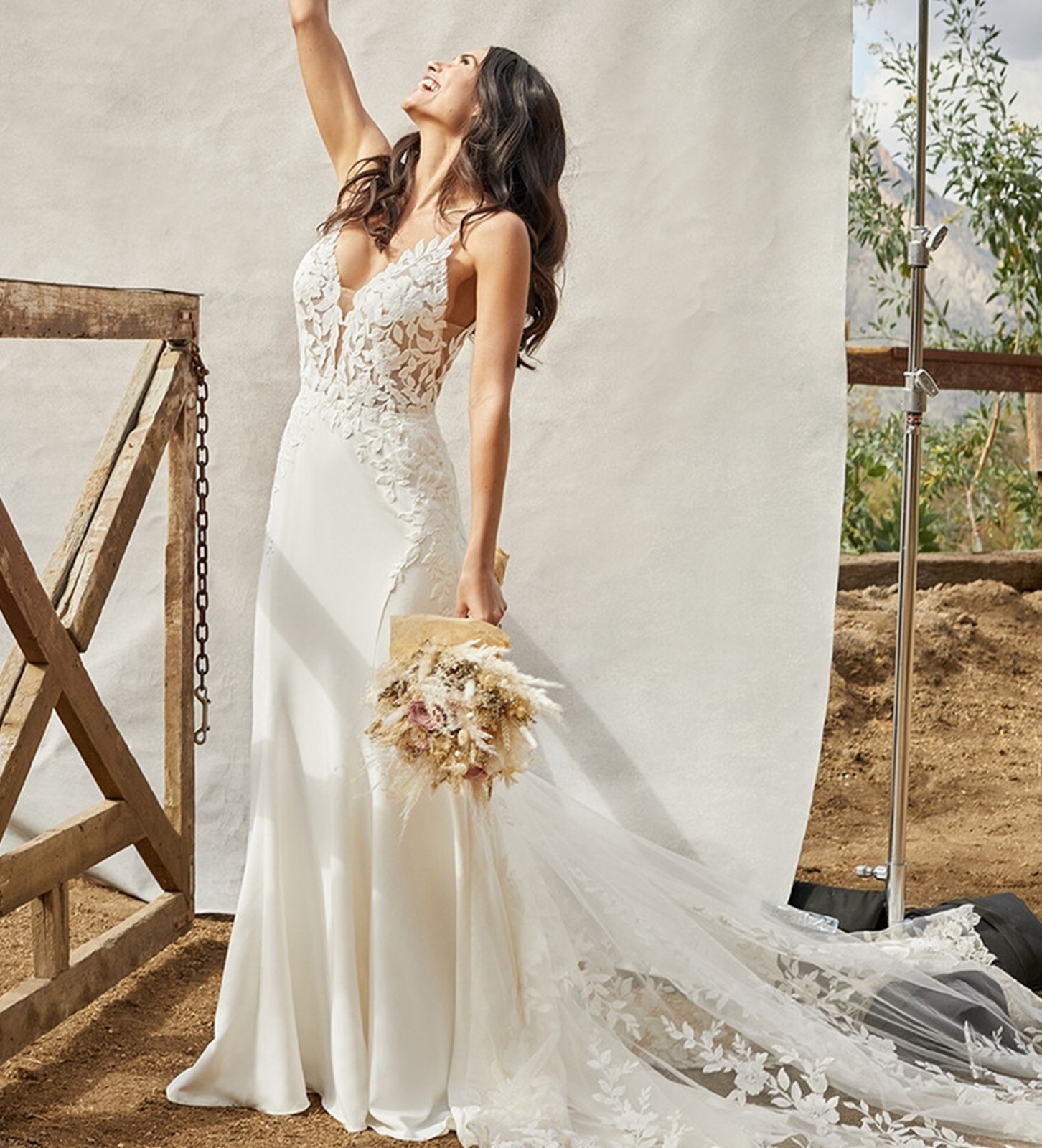 New Crepe lace Bridal Dress buttons Ivory Skin Straps Custom made w.Train