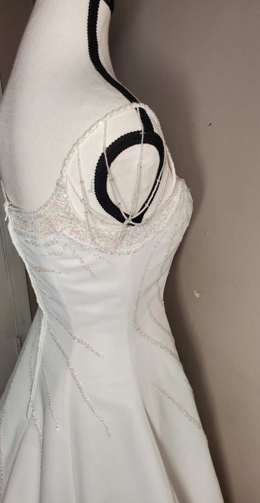 Moonlight Elegant White Wedding Dress Size 4 Retail $5,000