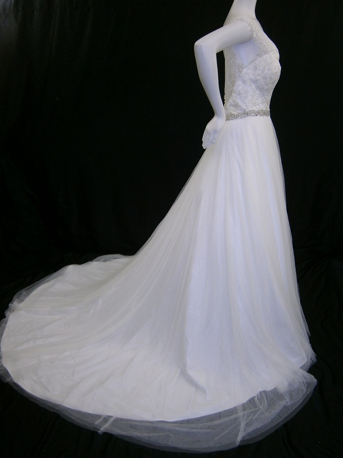 DaVinci Wedding Dress 10-12 Off-White Tulle Ball Gown Bling Belt Illusion Modern
