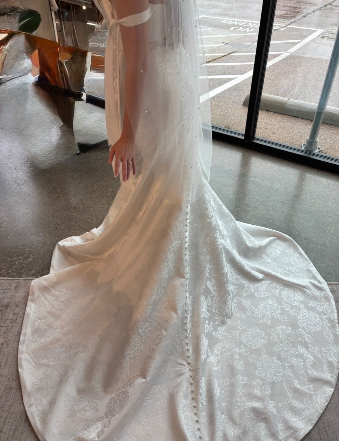 Brand New, Trumpet, Wedding Gown, Lis Simon, size 12, white, Jacquard material