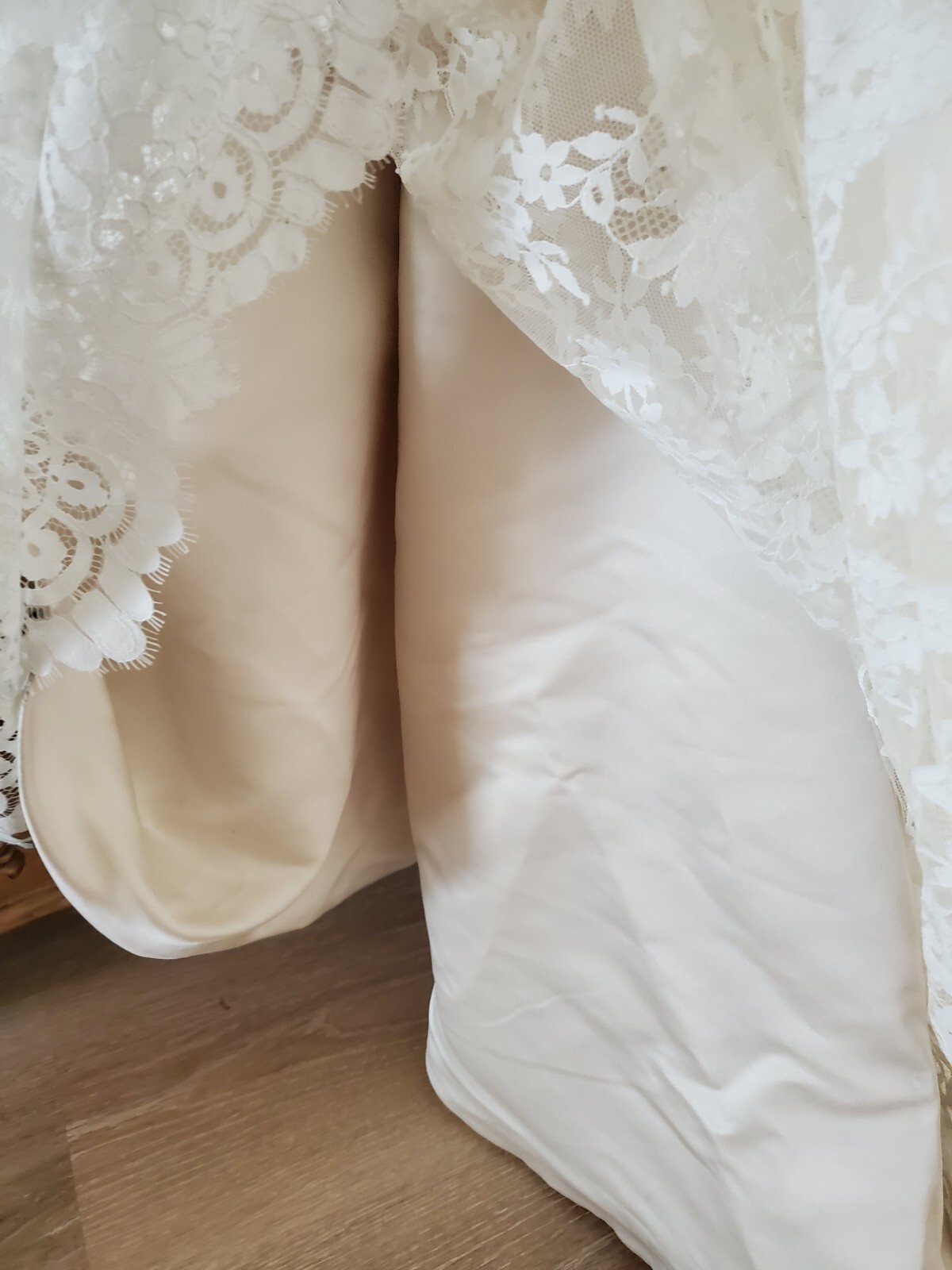 Symphony of Venus Mermaid Lace see through back Wedding Dress sz 10