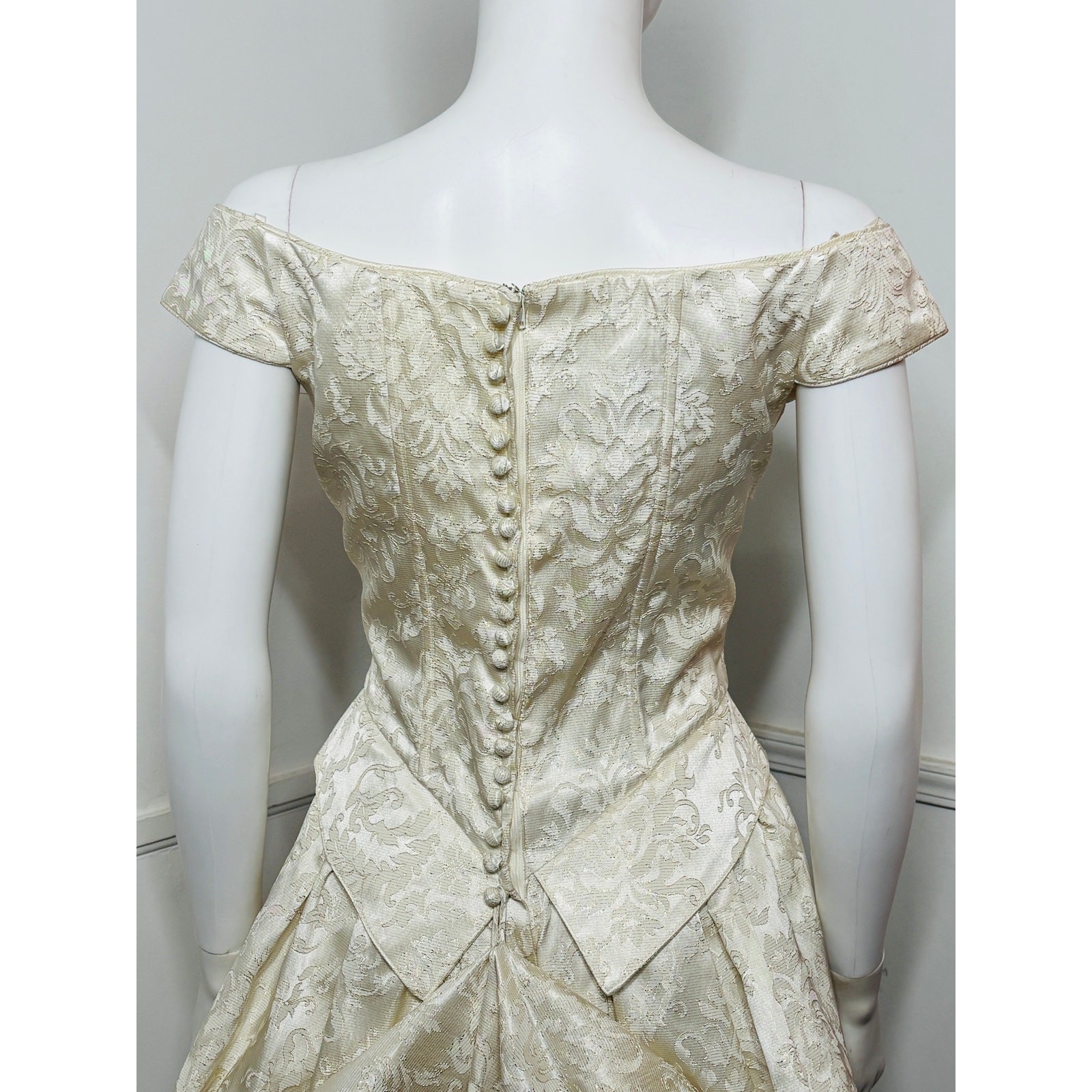 1990s Vintage Cream and Gold Jacquard Princess Bridal Gown by Jessica McClintock