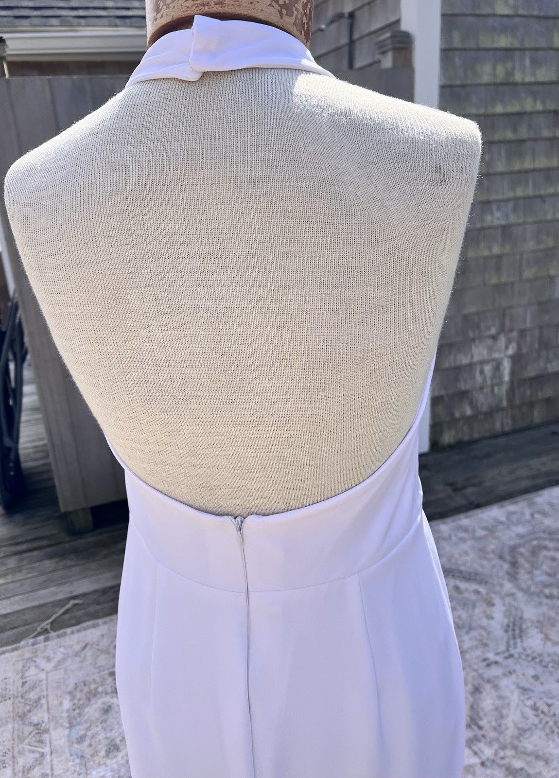 White Halter Neck Sleeveless Mermaid Trumpet Wedding Dress with Train