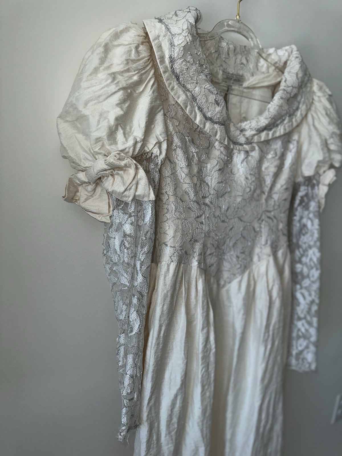 ROKSULANA Ivory Lace Off-Shoulder Short Sleeve Sheath Knee Dress Zip Back
