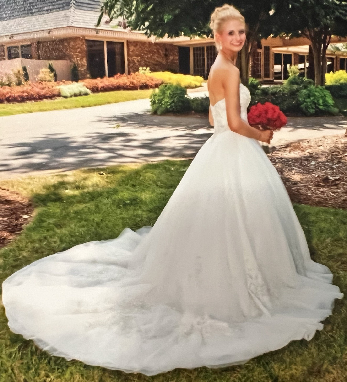 Casablanca Bridal Wedding Dress – Style 2077 – Size 0 – Ivory/Silver/Gold