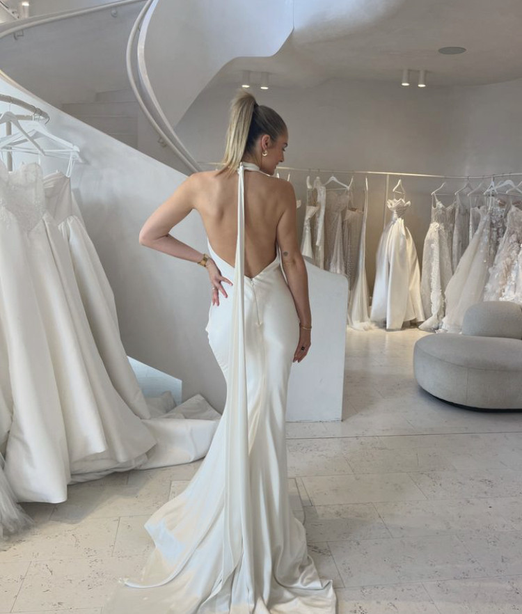 Mermaid Wedding Dresses Satin Halter Neck Sexy Backeless Sweep Train Bridal Gown