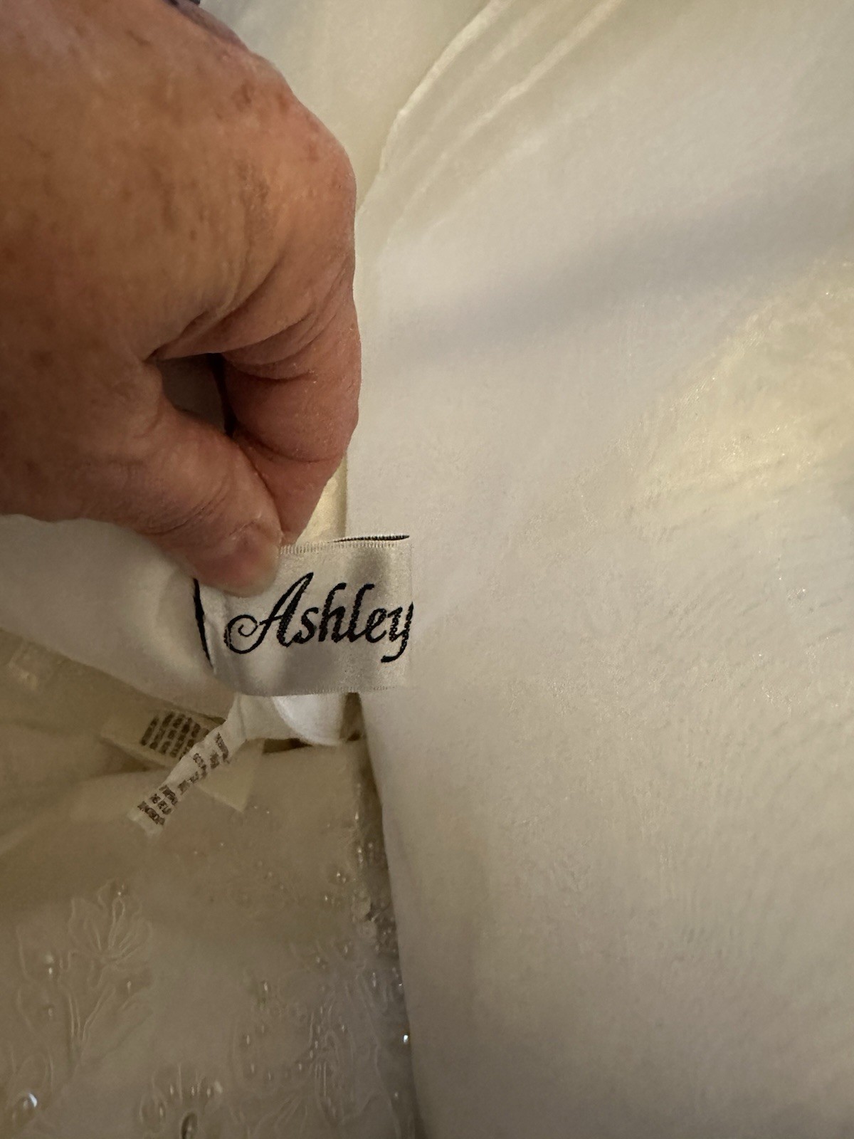 BEAUTIFUL IVORY Ashley Jordan Wedding Dress Size 10 and tiara and veil comb
