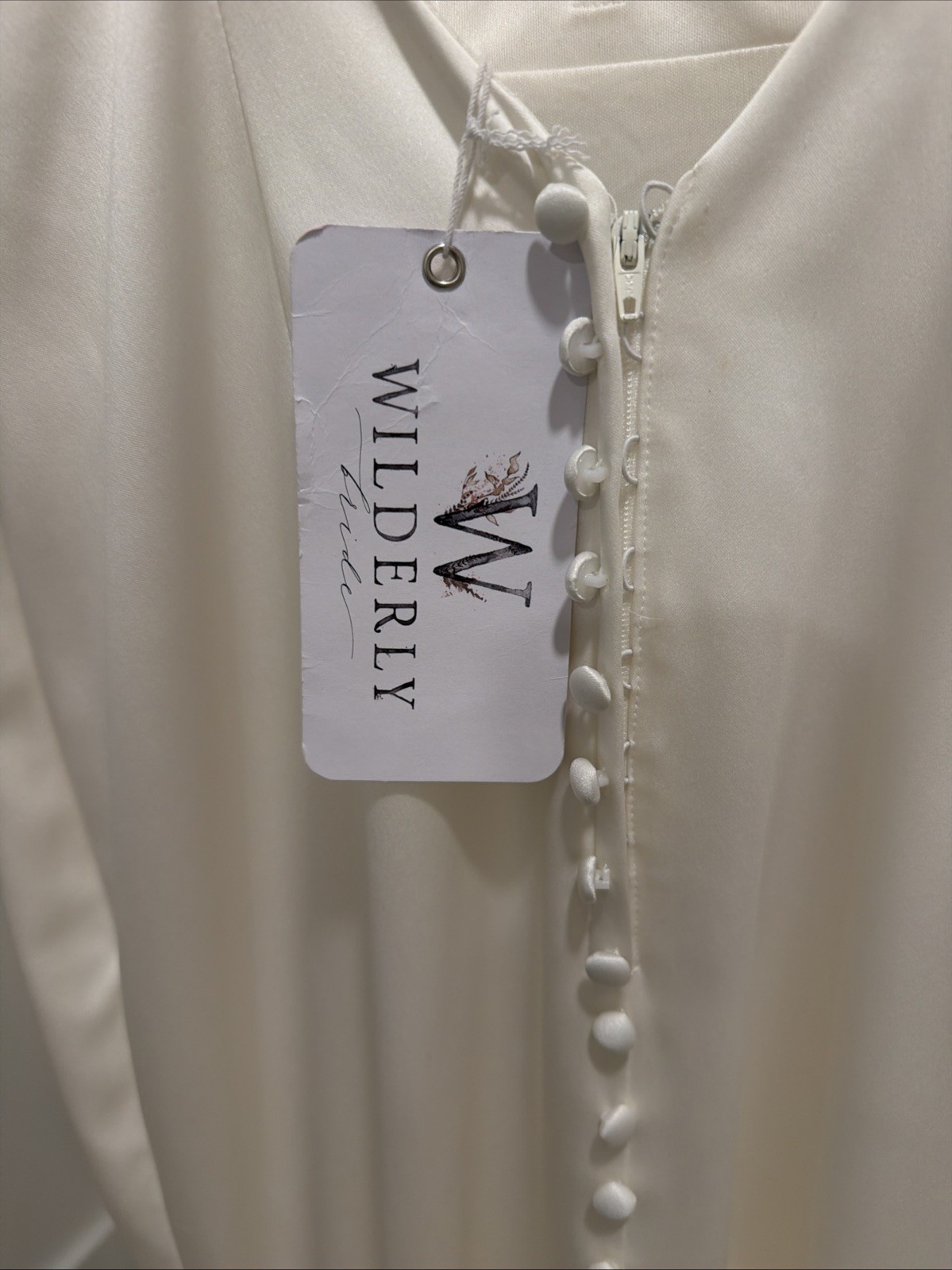 Wilderly By Allure Size 8 Premium Bridal Sample Gown, Size 8