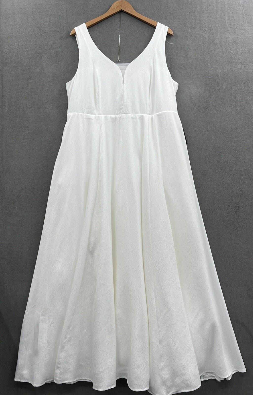 Torrid Women’s 18 Wedding Gown Dress Off White Jacquard Sweetheart Corset Back