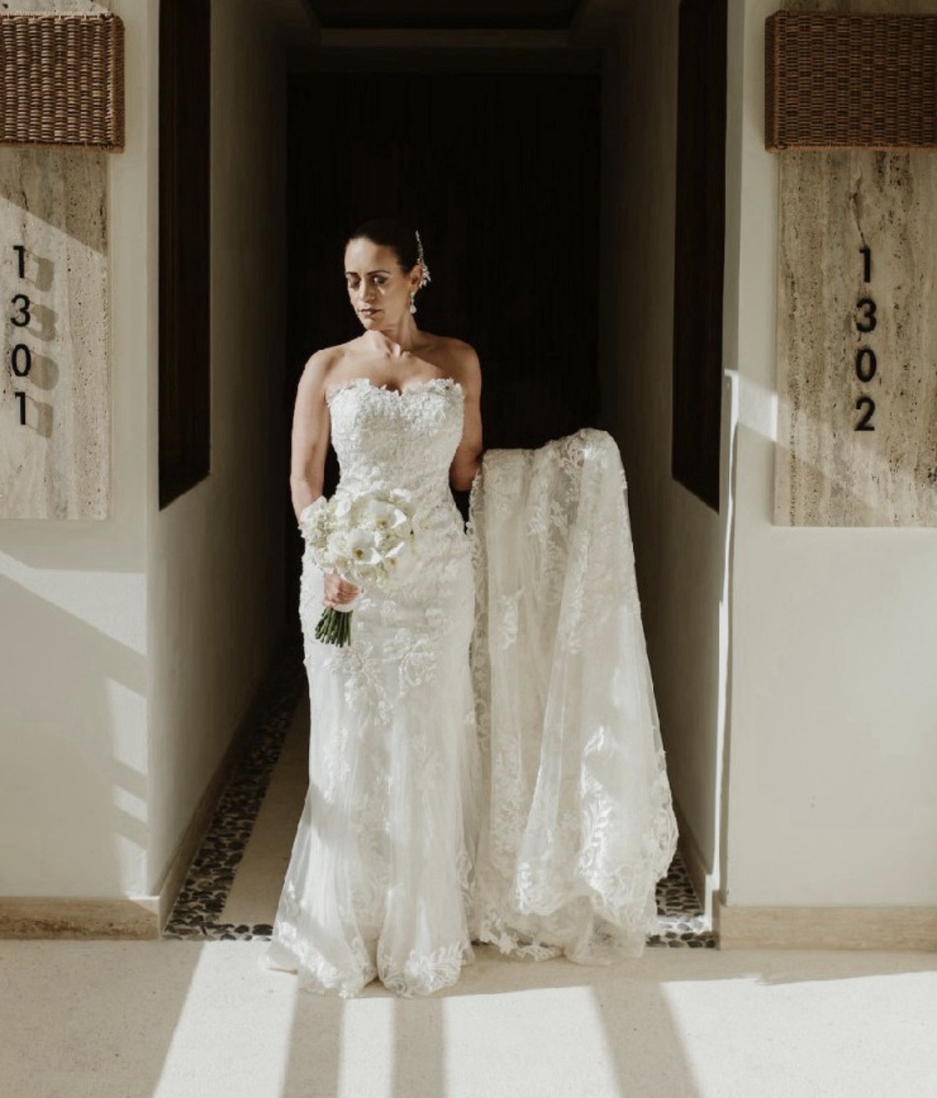 Sophia Tolli Ivory Lace Sweetheart Mermaid/Trumpet Wedding Dress Train