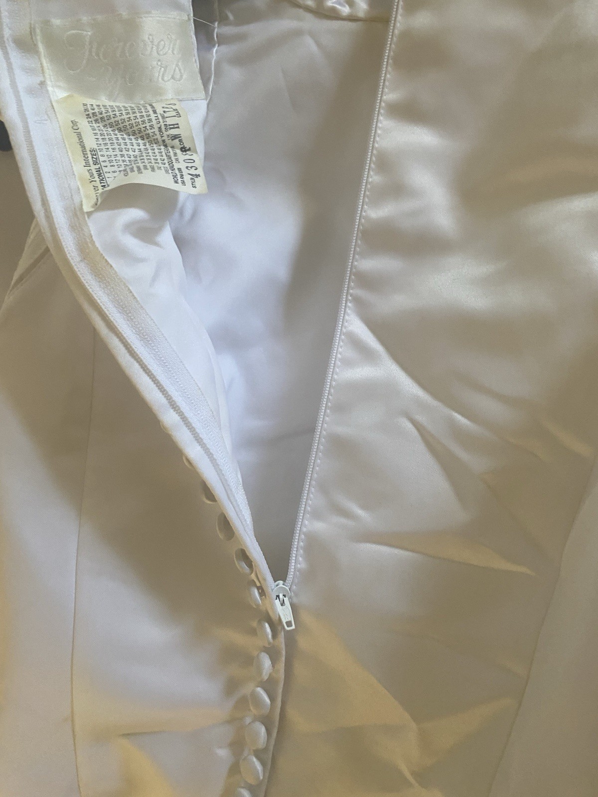 Y2K VTG Halter High Neck Wedding Dress By Forever Yours Size 8 Modern Simplicity