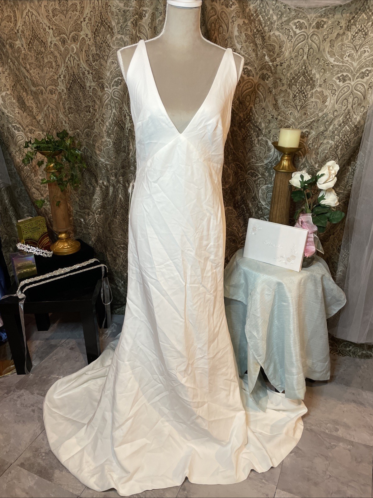White Simple Wedding Dress size 10￼ Buttons Down The Back Long Train