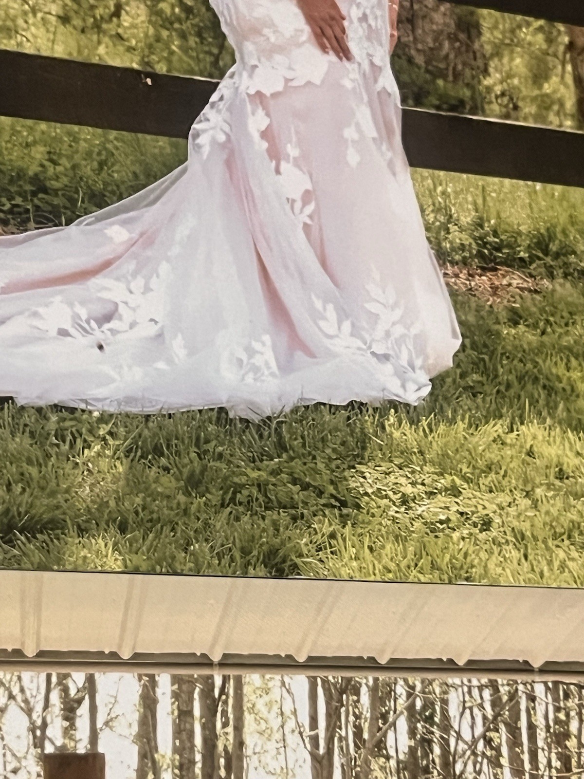 David’s Bridal Plus Size 24 Ivory/Nude Lace Mermaid Wedding Dress Train Buttons
