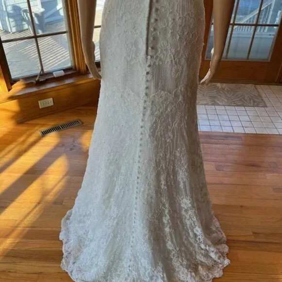 * Martina Liana Iv Lace Sleeveless Fit Flare Bridal Gown Wedding Dress Size 6 8