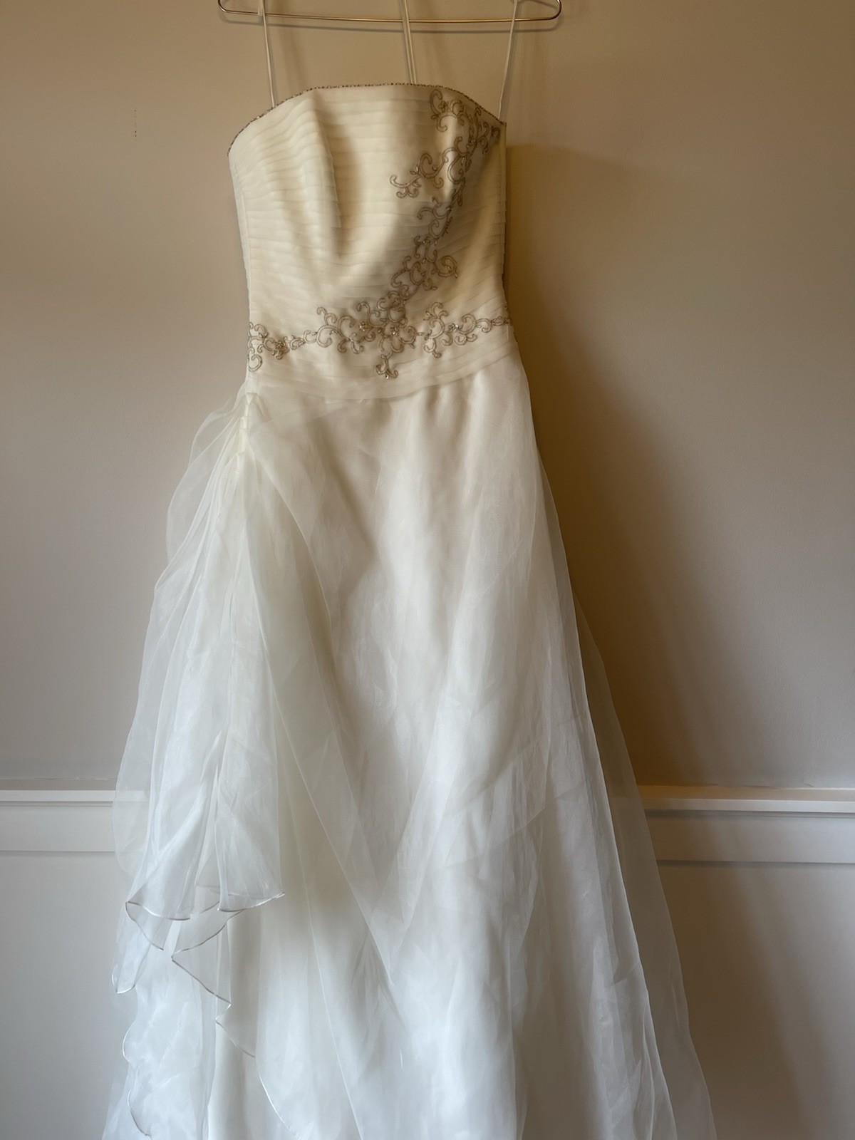 La Sposa Designer Wedding Dress – Strapless High-Low Bridal Gown (Size 10)