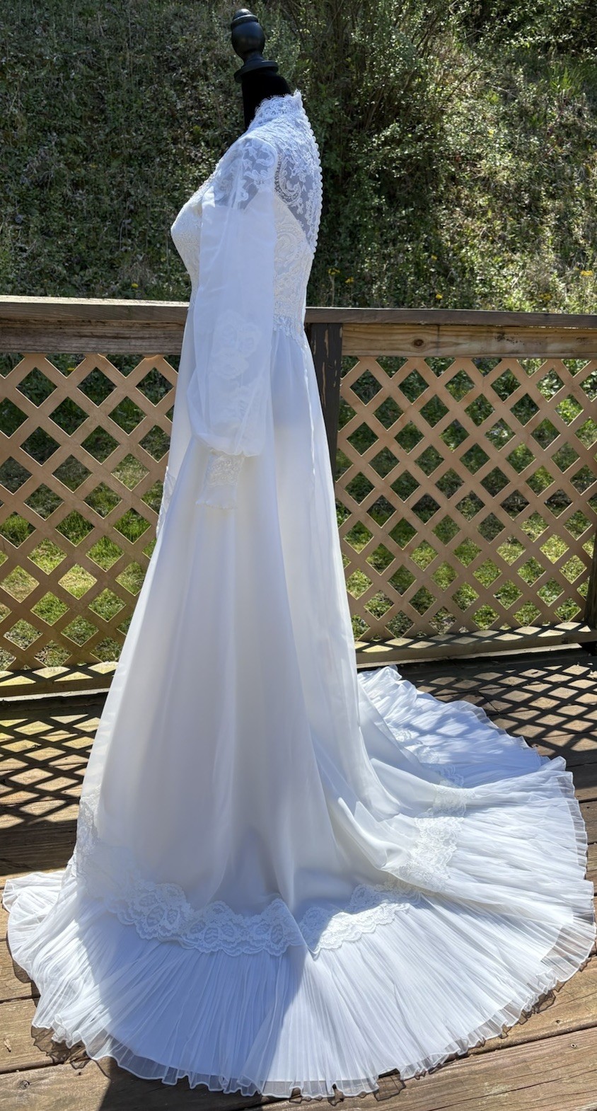 Union Made Vintage Wedding Bridal Gown Chiffon Ivory Lace Floral Unique Sleeves
