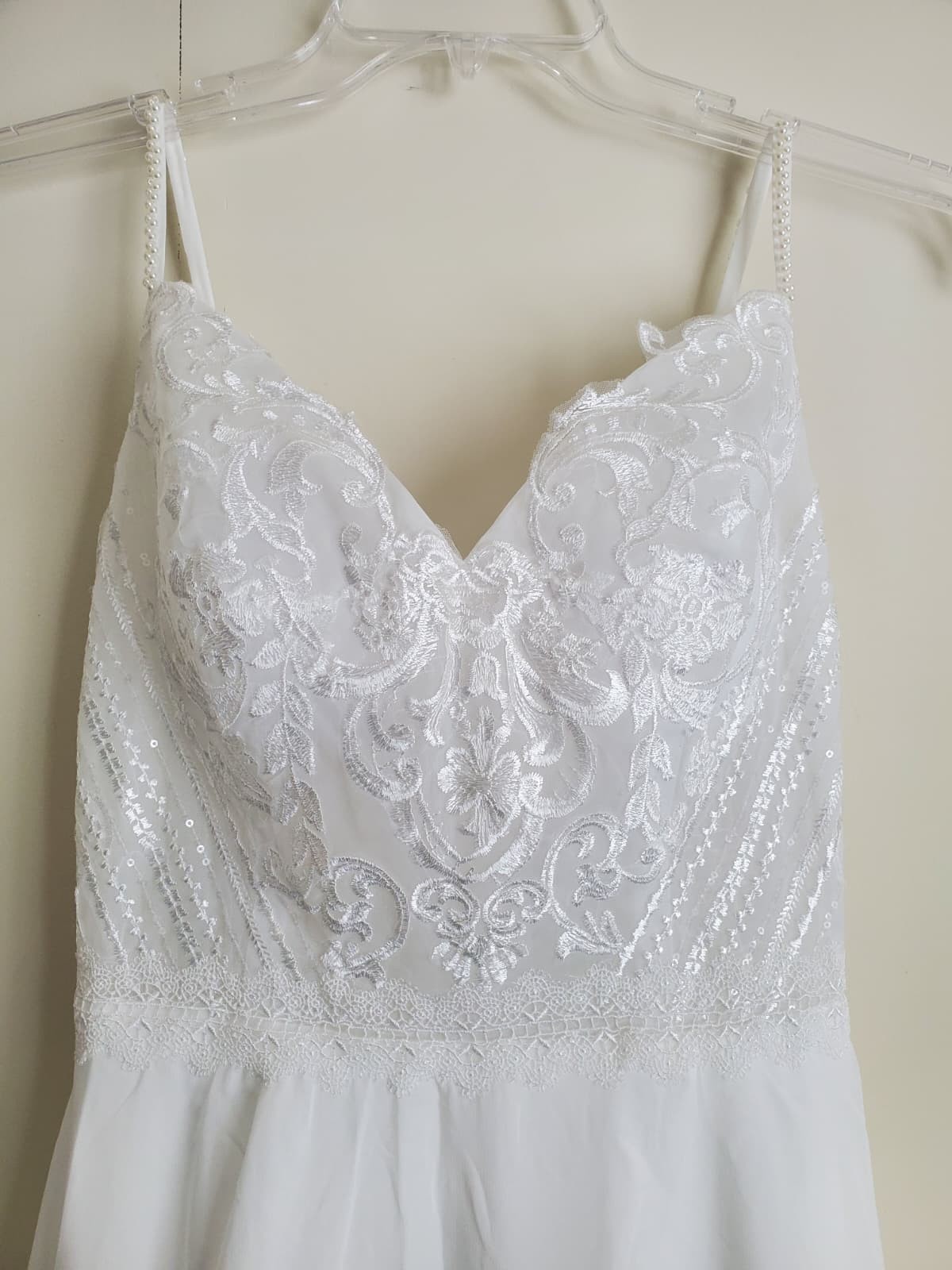 White Lace V-Neck Sleeveless A-Line Wedding Dress Train Button Back Sequins