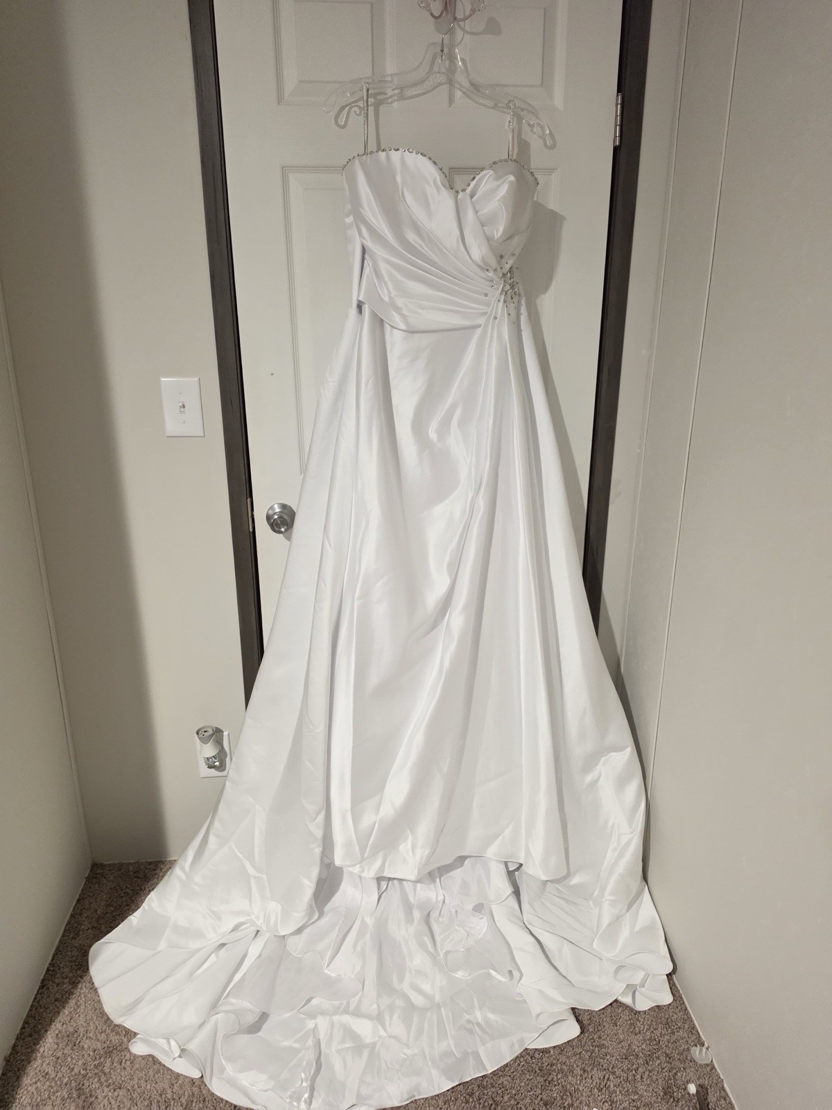 White Satin Strapless Sleeveless A-Line Wedding Dress Ruching Classic Train sz14
