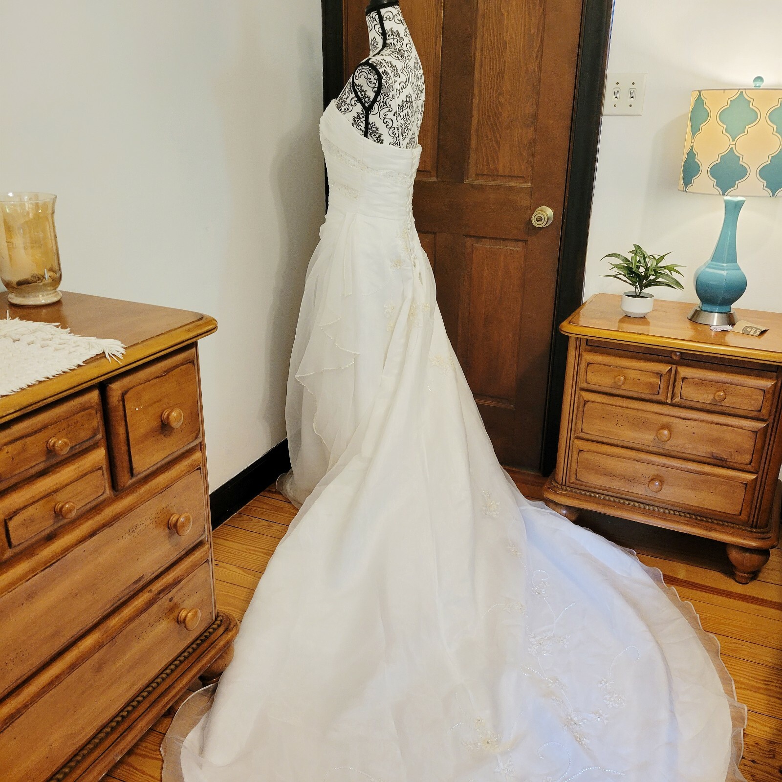 NWT Impression Ashley Jordan Bridal Gown V443 Sz 10