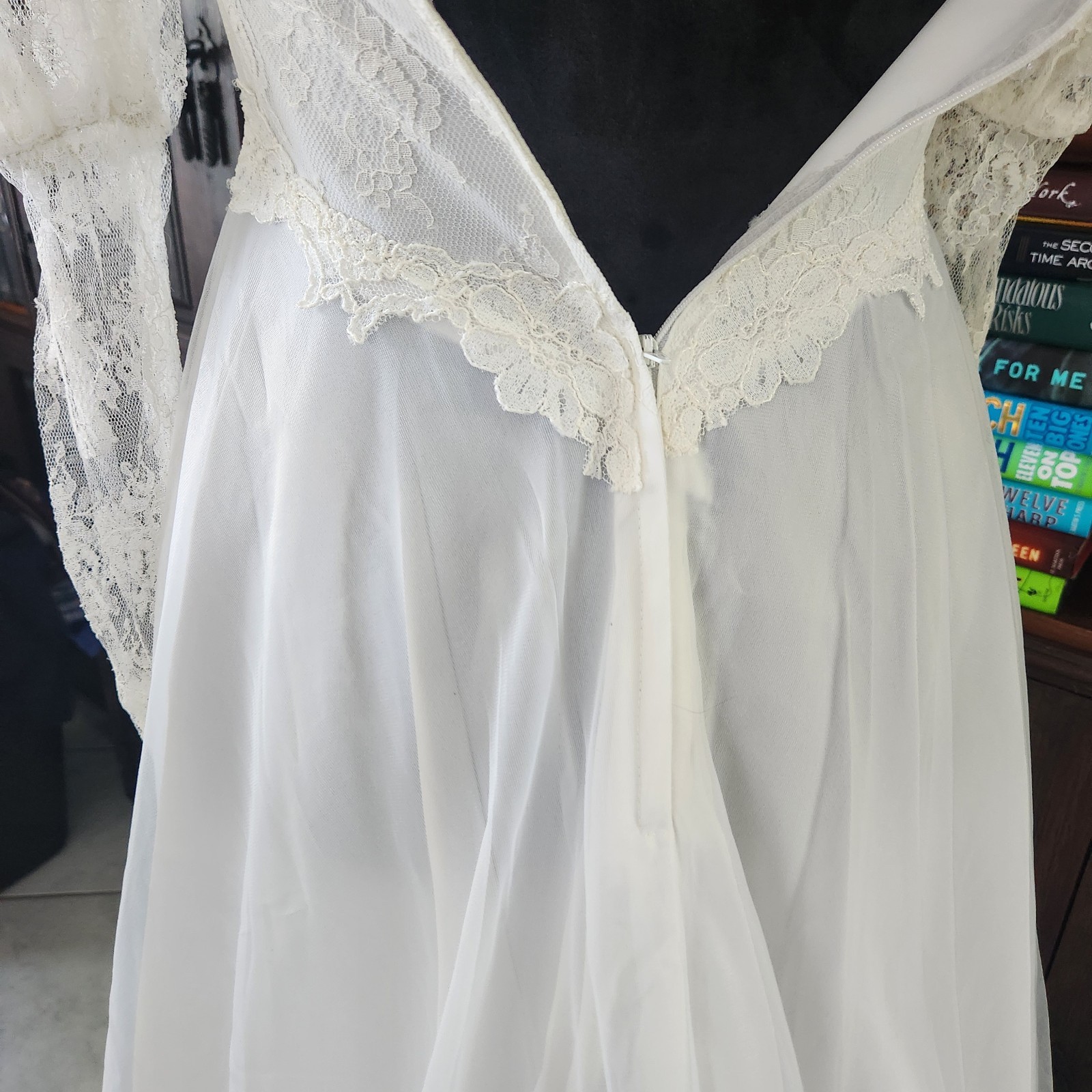 70s Edwardian Style Hi-Neck Puff Sleeve Ruffled Tiered Lace Hem Wedding Dress XS