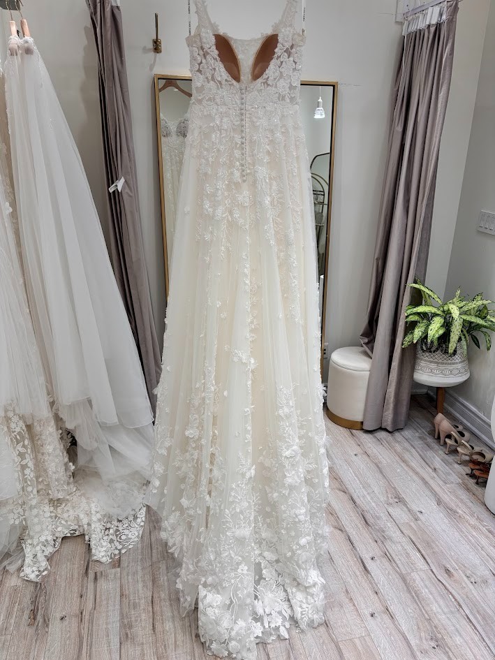 Martina Liana Wedding Dress – Sample Size 10, Never Worn, Never Altered