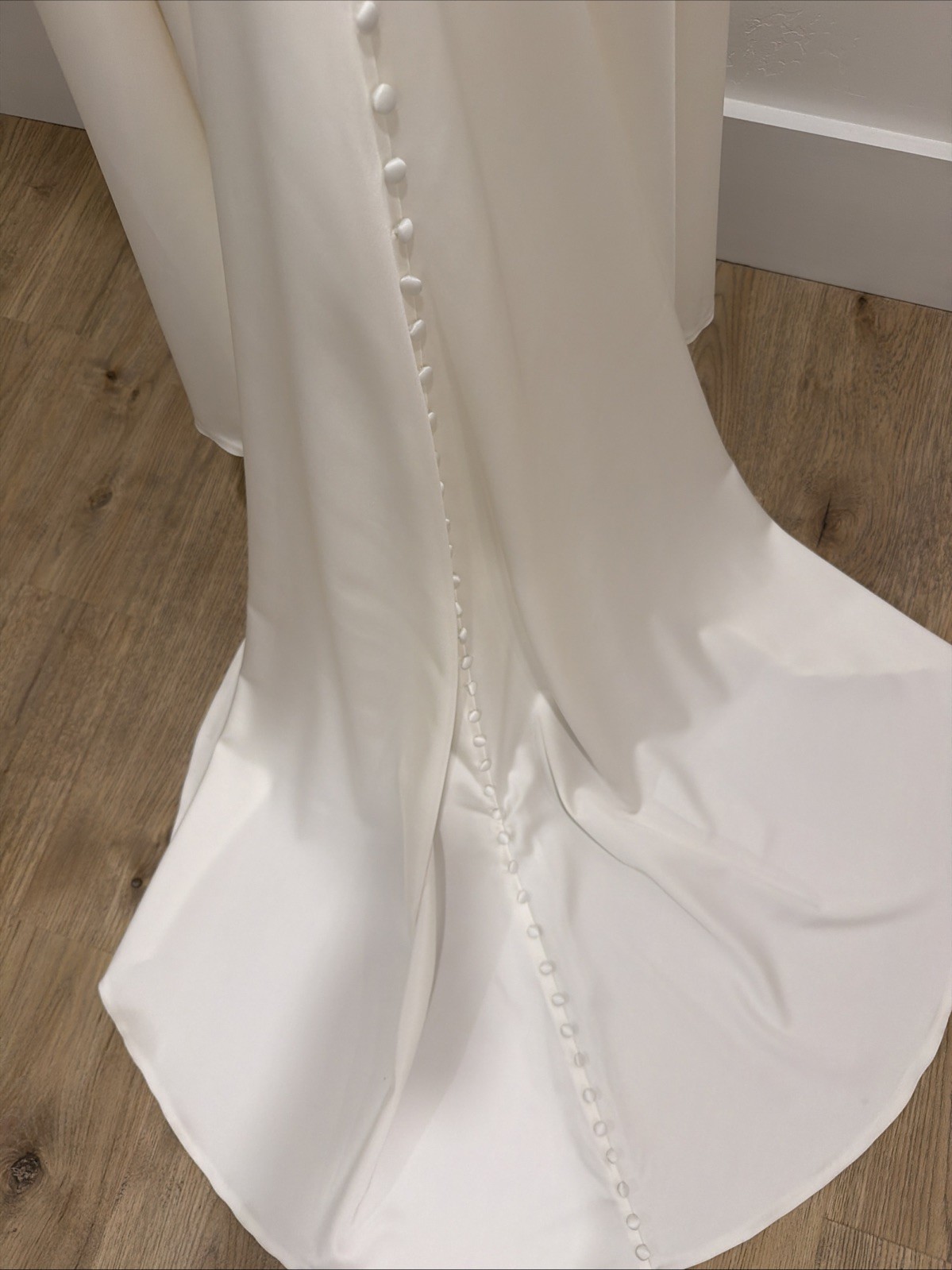 Wilderly By Allure Size 8 Premium Bridal Sample Gown, Size 8