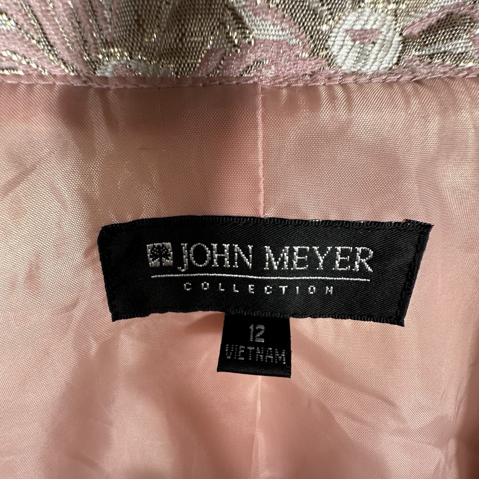 John Mayer Women’s 2pc Suit pink Silver white Rhinestone Buttons Size 12