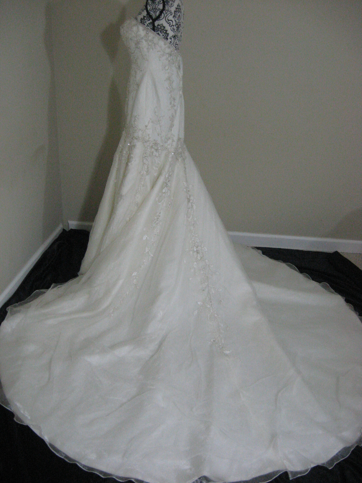 White Pure Couture Jodi Moylan 6 Ivory Tulle Sparkle Lace Ball Gown Beaded Train