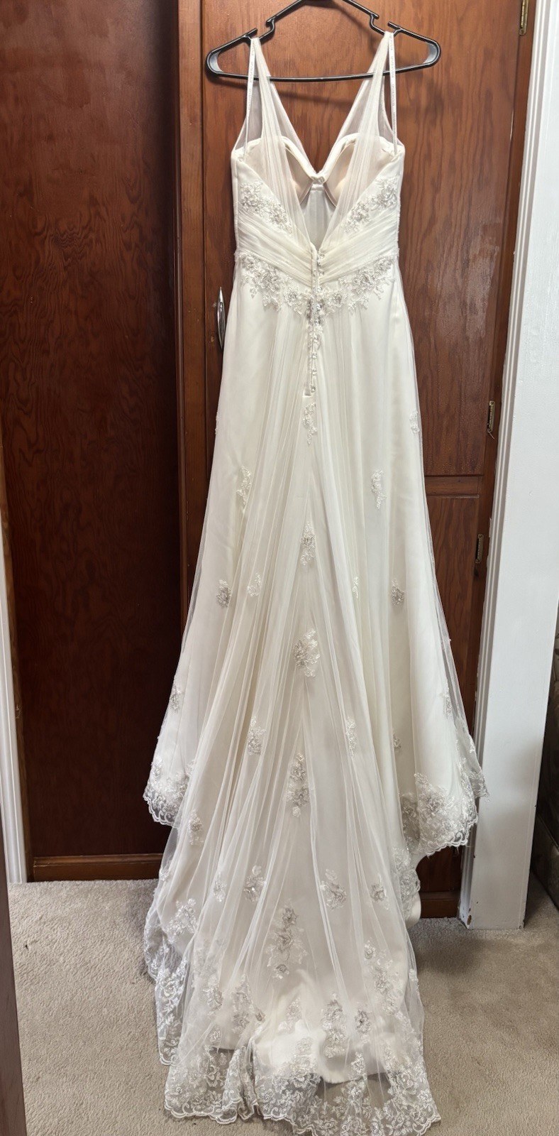 Essense of Australia Size 12 White Bridal Gown V-neck Embellished Bodice Wedding